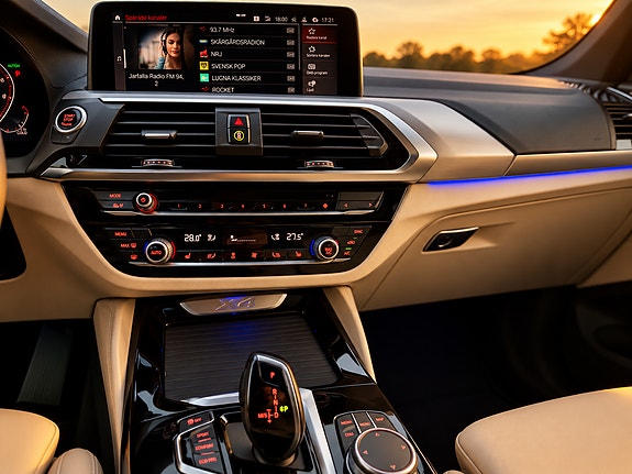 BMW X4 3 of 10