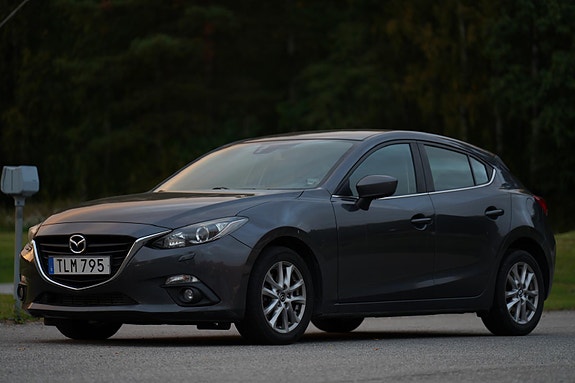 Mazda 3 3 of 8