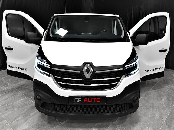 Renault Trafic 9 of 30