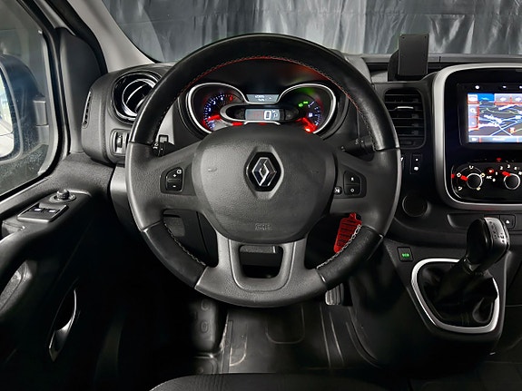 Renault Trafic 24 of 30