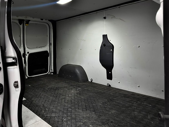 Renault Trafic 8 of 30