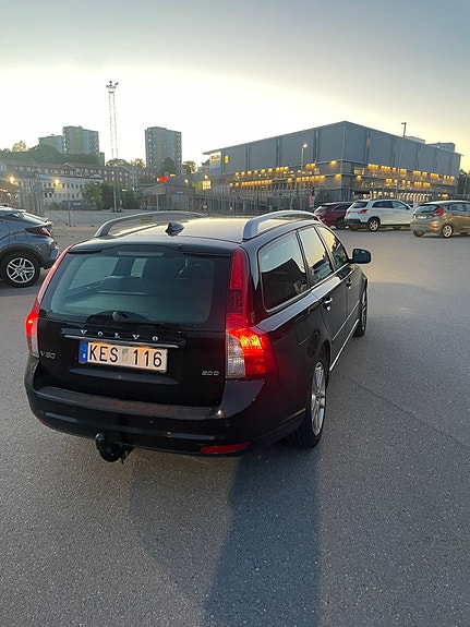 Volvo V50 2 of 4