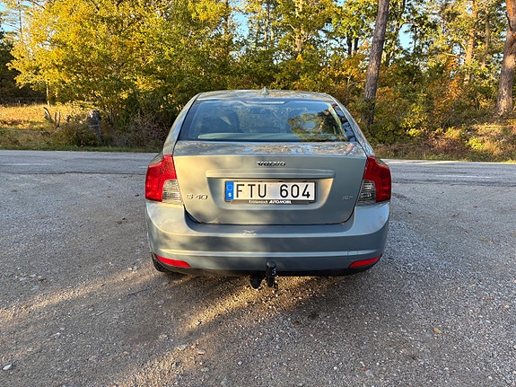 Volvo S40 4 of 6