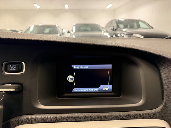 Volvo V40 25 of 30