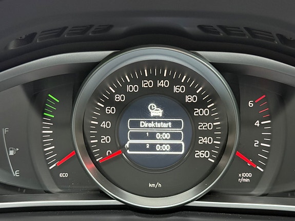 Volvo V40 21 of 30