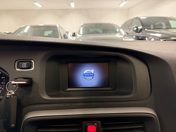 Volvo V40 20 of 30