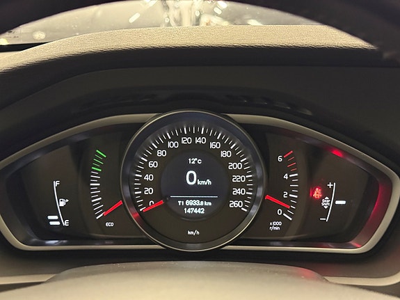 Volvo V40 19 of 30