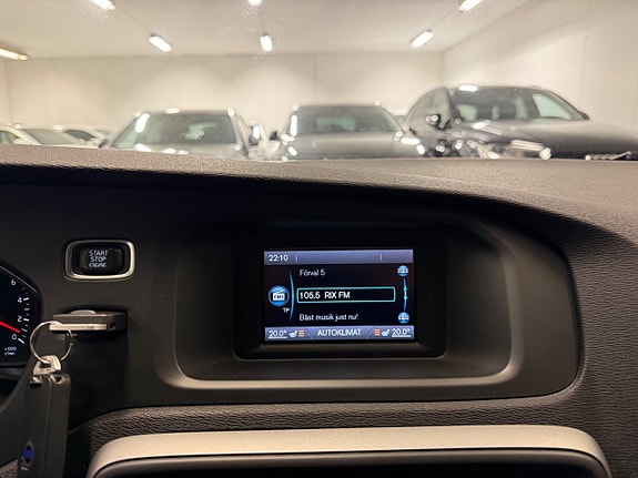 Volvo V40 22 of 30
