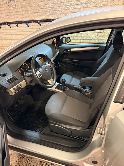 Opel Astra 4 of 11