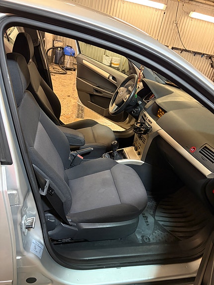 Opel Astra 5 of 11