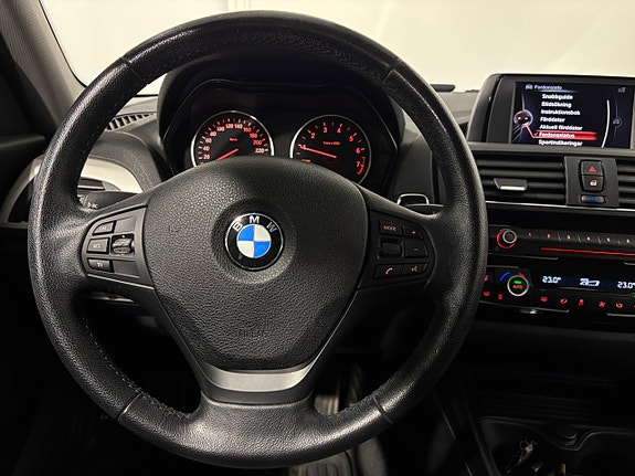BMW 118i 24 of 30