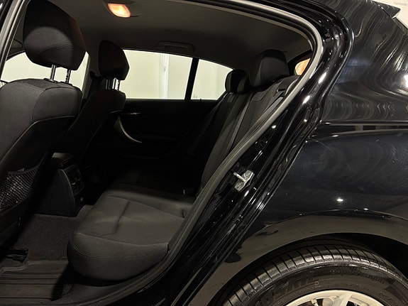 BMW 118i 20 of 30