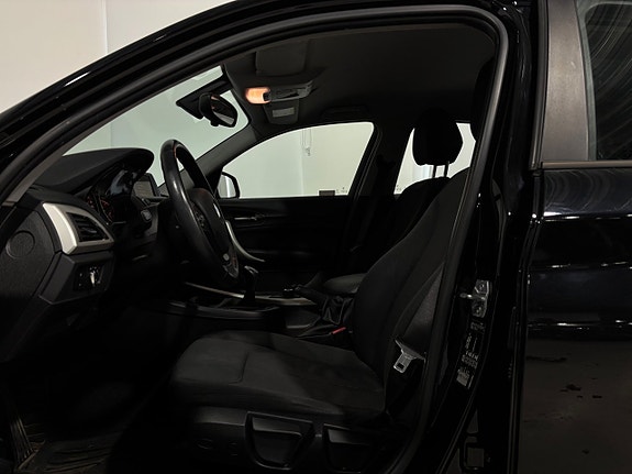 BMW 118i 25 of 30