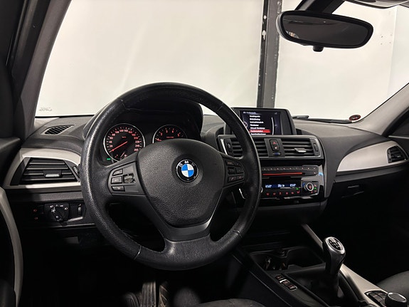 BMW 118i 23 of 30