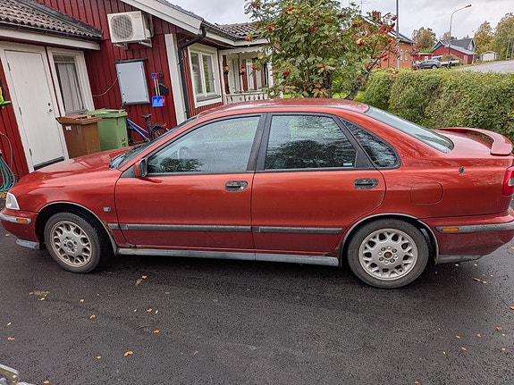 Volvo S40 3 of 3