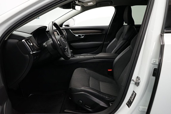 Volvo V90 Cross Country 5 of 17