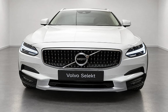 Volvo V90 Cross Country 16 of 17
