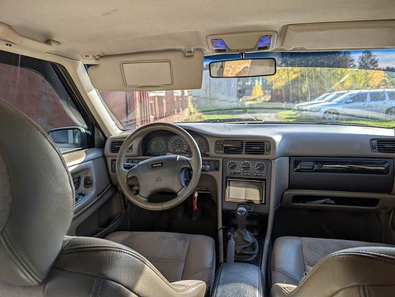 Volvo S70 3 of 4