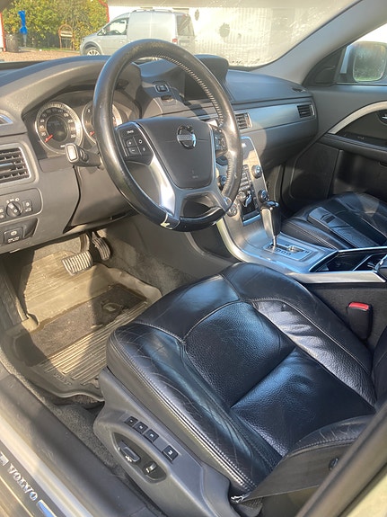 Volvo XC70 6 of 8