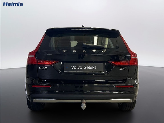 Volvo V60 Cross Country 5 of 14