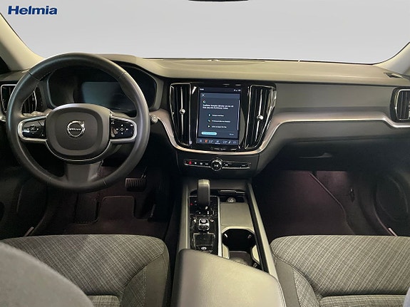 Volvo V60 Cross Country 10 of 14