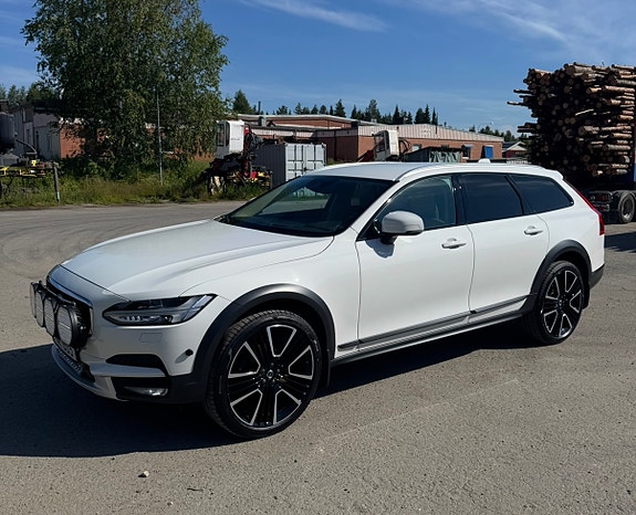 Volvo V90 Cross Country
