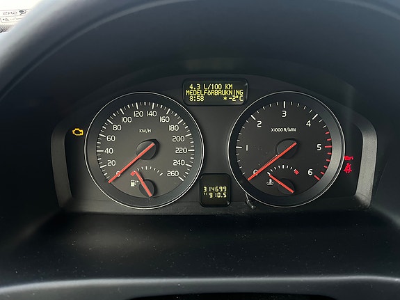 Volvo V50 5 of 17