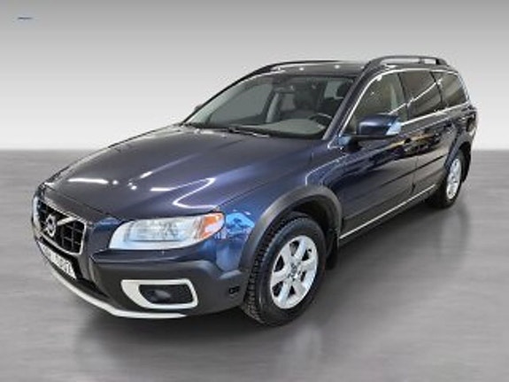 Volvo XC70 2 of 7