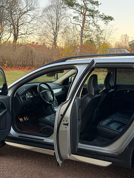 Volvo XC70 6 of 8
