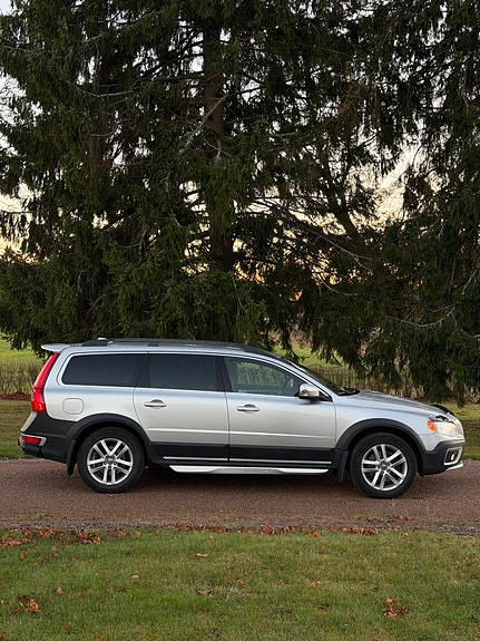 Volvo XC70 3 of 8