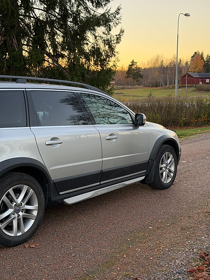 Volvo XC70 4 of 8