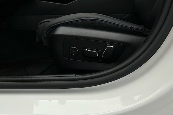 BMW i5 16 of 27