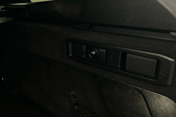 BMW i5 18 of 27