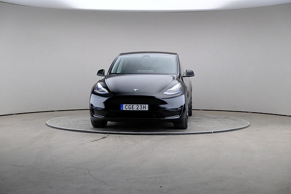 Tesla Model Y 3 of 26