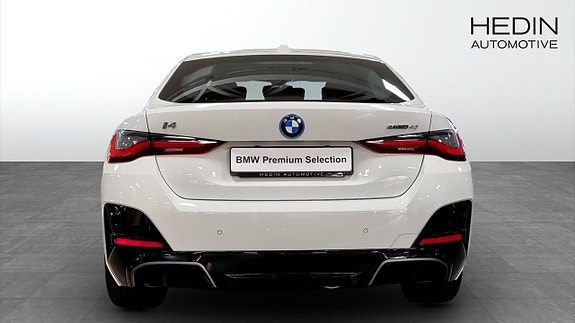 BMW i4 7 of 12