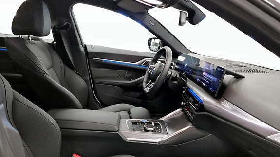 BMW i4 3 of 12