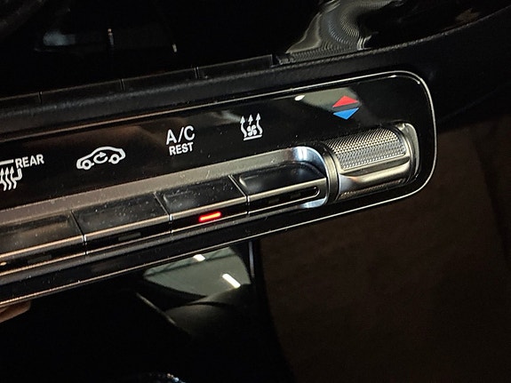 Mercedes-Benz A 250 e 20 of 25