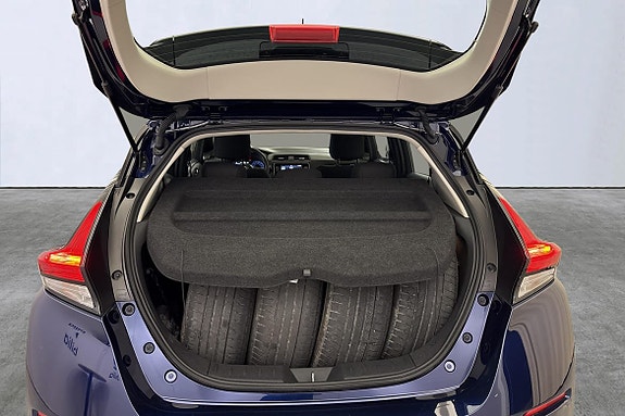 Nissan Leaf 17 of 18