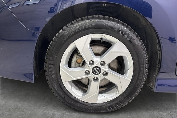 Nissan Leaf 6 of 18
