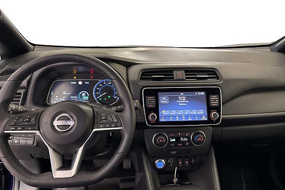 Nissan Leaf 9 of 18