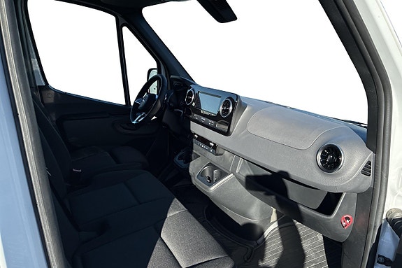 Mercedes-Benz eSprinter 314 13 of 15