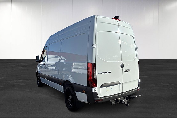 Mercedes-Benz eSprinter 314 4 of 15