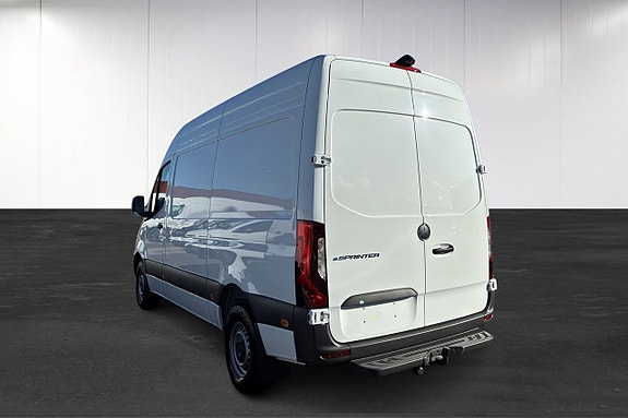 Mercedes-Benz eSprinter 414 4 of 16