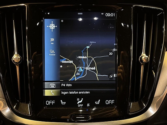 Volvo V60 Cross Country 15 of 17