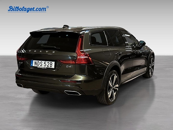 Volvo V60 Cross Country 5 of 17