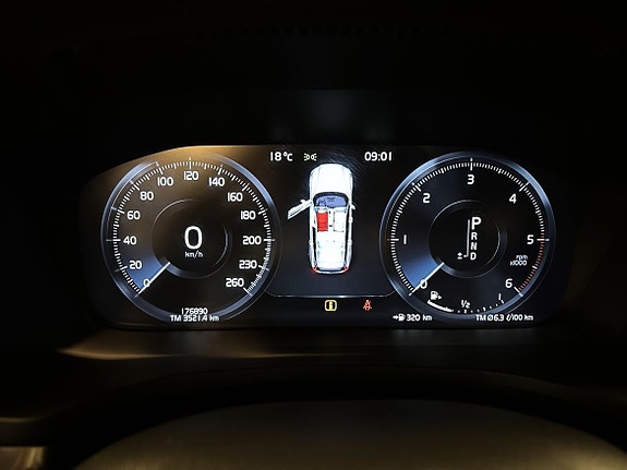 Volvo V60 Cross Country 14 of 17
