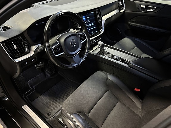 Volvo V60 Cross Country 10 of 17