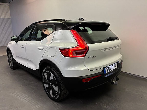 Volvo XC40 6 of 23