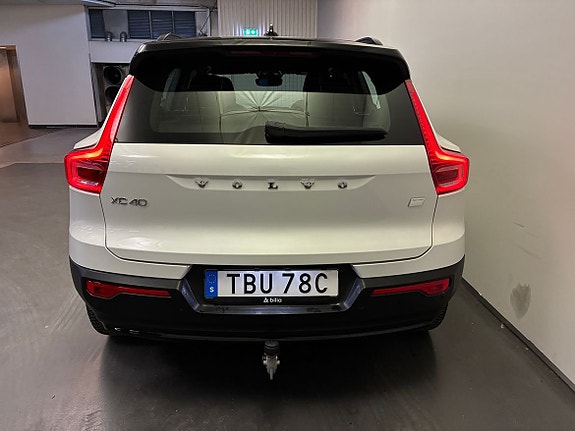 Volvo XC40 7 of 23