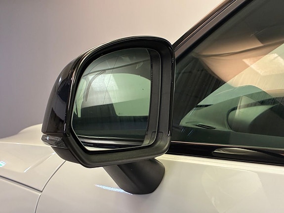 Volvo XC40 13 of 23